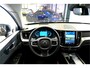 Volvo XC60 2.0 T6 AWD 293kW/399pk Aut8 Ultimate Bright PANORAMADAK + HARMAN/KARDON + PILOT ASSIST + EL.TREKHAAK + GOOGLE MAPS&SERVICES + 360 CAMERA + KEYLESS ENTRY&GO + LANE ASSIST + MATRIX LED + STOEL-&STUURVERWARMING + PARKSENSOREN V&A + 20" LM-VELGEN!!