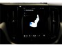 Volvo XC60 2.0 T6 AWD 293kW/399pk Aut8 Ultimate Bright PANORAMADAK + HARMAN/KARDON + PILOT ASSIST + EL.TREKHAAK + GOOGLE MAPS&SERVICES + 360 CAMERA + KEYLESS ENTRY&GO + LANE ASSIST + MATRIX LED + STOEL-&STUURVERWARMING + PARKSENSOREN V&A + 20" LM-VELGEN!!