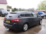 Peugeot 308 1.2 e-THP Blue Lease Executive