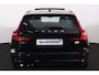 Volvo V60 T8 Recharge AWD Ultimate Dark - Panorama/schuifdak - IntelliSafe Assist & Surround - 360º Camera - Bowers & Wilkins audio - Adaptieve LED koplampen - Verwarmde voorstoelen, stuur & achterbank - Parkeersensoren voor & achter - Elektr. bedienb. voorstoelen met geheugen - Head up display - 19' LMV
