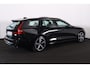 Volvo V60 T8 Recharge AWD Ultimate Dark - Panorama/schuifdak - IntelliSafe Assist & Surround - 360º Camera - Bowers & Wilkins audio - Adaptieve LED koplampen - Verwarmde voorstoelen, stuur & achterbank - Parkeersensoren voor & achter - Elektr. bedienb. voorstoelen met geheugen - Head up display - 19' LMV