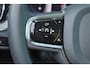 Volvo V60 T8 Recharge AWD Ultimate Dark - Panorama/schuifdak - IntelliSafe Assist & Surround - 360º Camera - Bowers & Wilkins audio - Adaptieve LED koplampen - Verwarmde voorstoelen, stuur & achterbank - Parkeersensoren voor & achter - Elektr. bedienb. voorstoelen met geheugen - Head up display - 19' LMV