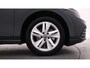 Volkswagen Golf 1.0 eTSI 110pk DSG Life Navigatie Stoel verwarming