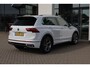 Volkswagen Tiguan 1.5 TSI R-Line Business+ 110KW/150PK DSG, NL auto 1e eigenaar nieuw door ons geleverd en onderhouden, LED Matrix, easy open keyless, R Line in en exterieur, navigatie, Carplay, Parkeercamera, elektrische achterklep, privacy glas