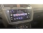 Volkswagen Tiguan 1.5 TSI R-Line Business+ NL auto 1e eigenaar nieuw door ons geleverd en onderhouden LED Matrix easy open keyless R Line in en exterieur