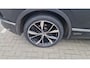 Volkswagen Tiguan 1.5 TSI R-Line Business+ High-end geluidsysteem, 20 Inch wielen, panoramadak, navigatie, electrische achterklep, stuurwielverwarming, stoelverwarming, dode hoekdetectie, carplay, Parkassist,