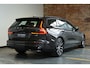 Volvo V60 T6 Plug-in hybrid AWD Plus Dark | Trekhaak | 360 graden camera | Verwarmbare voorstoelen, achterbank en stuurwiel | Premium audio by Harman Kardon | Adaptieve cruise control | Verwarmbare achterbank | Apple carplay/Android auto