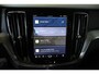 Volvo V60 T6 Plug-in hybrid AWD Plus Dark | Trekhaak | 360 graden camera | Verwarmbare voorstoelen, achterbank en stuurwiel | Premium audio by Harman Kardon | Adaptieve cruise control | Verwarmbare achterbank | Apple carplay/Android auto