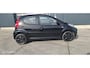 Peugeot 107 1.0-12V Urban Move Black edition