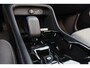 Volvo XC40 B4 Plus Dark - IntelliSafe Assist & Surround - Harman/Kardon audio - Parkeercamera achter - Verwarmde voorstoelen & stuur - Parkeersensoren voor & achter - Elektr. bedienb. voorstoelen met links geheugen - Draadloze tel. lader - Elektr. inklapbare trekhaak - 18' LMV