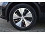 Volvo XC40 T4 Automaat Plug-in hybrid Core Bright | Keyless | Parkeersensor achter | Apple carplay/Android auto | Allseason banden | Cruise control | Extra getint glas | DAB | 18 inch Lichtmetalen velgen