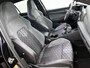 Volkswagen Golf 1.5 TSI R-Line Business+ 130 PK| Origineel Nederlands | 1e EIgenaar | Navigatie Pro | Dodehoekdetectie | Achteruitrijcamera | Parkeersensoren |