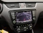 Skoda Octavia Combi 2.0 TDI *Standkachel* / Stoelverwarming / Cruise / Trekhaak / Xenon / Lane Assist / Canton Premium Audio / PDC / 17" LMV