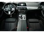 BMW 5-Serie 530e 252 PK iPerformance High Executive M-Sportpakket / 97% SOH/ Schuifdak/ Sport-Stoelen/ Stoel.Verw/ Camera/ Led-Koplamp/ Shadow-Line/ 20'' LMV