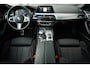 BMW 5-Serie 530e 252 PK iPerformance High Executive M-Sportpakket / 97% SOH/ Schuifdak/ Sport-Stoelen/ Stoel.Verw/ Camera/ Led-Koplamp/ Shadow-Line/ 20'' LMV