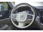 Volvo V60 2.0 B3 Momentum Business UITKLAPBARE TREKHAAK/LEDEREN BEKLEDING/COMFORT-STOELEN