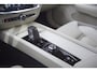 Volvo V60 2.0 B3 Momentum Business UITKLAPBARE TREKHAAK/LEDEREN BEKLEDING/COMFORT-STOELEN