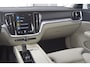 Volvo V60 2.0 B3 Momentum Business UITKLAPBARE TREKHAAK/LEDEREN BEKLEDING/COMFORT-STOELEN