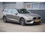 Volvo V60 2.0 B3 Momentum Business UITKLAPBARE TREKHAAK/LEDEREN BEKLEDING/COMFORT-STOELEN