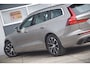Volvo V60 2.0 B3 Momentum Business UITKLAPBARE TREKHAAK/LEDEREN BEKLEDING/COMFORT-STOELEN