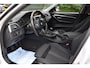BMW 3-Serie 318i Sport | Navi | Privacy | Clima