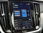 Volvo V60 T6 Automaat Plug-in hybrid AWD Plus Bright | Panoramadak | Stoel- & Stuurwielverwarming | Premium audio by Harman Kardon | All-season banden | Sportstoelen | Elektrisch bedienbare voorstoelen met geheugen | 20 inch lichtmetalen velgen |