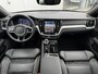Volvo V60 T6 Automaat Plug-in hybrid AWD Plus Bright | Panoramadak | Stoel- & Stuurwielverwarming | Premium audio by Harman Kardon | All-season banden | Sportstoelen | Elektrisch bedienbare voorstoelen met geheugen | 20 inch lichtmetalen velgen |