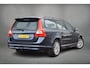 Volvo V70 2.5T Momentum | Leer | Stoelverwarming | NAP | 17" LM