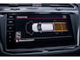 Volkswagen Tiguan 1.5 TSI R-Line Business+ | Cruise control adaptief met Stop&Go | Elektrisch glazen panorama-dak | vaste trekhaak