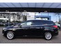 Ford Focus Wagon 125PK TITANIUM CRUISE NAVI PARK-SENSOREN WINTERPACK APPLE/ANDROID PRIVACY-GLASS LM-VELGEN
