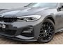 BMW 3-Serie 330e | M Performance | 360 Camera | Adaptive cruise | Stuurverwarming | Stoelverwarming | Trekhaak | Harman Kardon