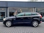 Volvo XC60 2.4 D5 AWD Momentum Dealer onderhouden Origineel NL Trekhaak Clima PDC 18 inch Stoelverwarming Regensensor