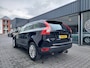 Volvo XC60 2.4 D5 AWD Momentum Dealer onderhouden Origineel NL Trekhaak Clima PDC 18 inch Stoelverwarming Regensensor