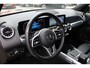 Mercedes-Benz GLB 180 AUT7 Luxury Line 7-PERS LEDER SFEER CARPLAY TREKHAAK