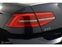 Volkswagen Passat Sedan 1.4 TSI GTE Highline 218 PK Plug-in hybride | 78,7% SOH | Elec. stoelen met verwarming | Trekhaak afneembaar | Adaptieve cruise controle | PDC | 17LMV | DEALER-STAAT