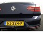 Volkswagen Passat Sedan 1.4 TSI GTE Highline 218 PK Plug-in hybride | 78,7% SOH | Elec. stoelen met verwarming | Trekhaak afneembaar | Adaptieve cruise controle | PDC | 17LMV | DEALER-STAAT