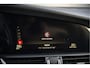 Alfa Romeo Giulia 2.0 T AWD Veloce Q4 | Harman Kardon | Stuurverwarming | Stoelverwarming | Memory Seat | Keyless | Adaptive Cruise Control | Camera | Navigatie | DNA | Leer | QV Velgen | Elektrische Stoelen | Dodehoek Detectie |
