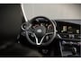 Alfa Romeo Giulia 2.0 T AWD Veloce Q4 | Harman Kardon | Stuurverwarming | Stoelverwarming | Memory Seat | Keyless | Adaptive Cruise Control | Camera | Navigatie | DNA | Leer | QV Velgen | Elektrische Stoelen | Dodehoek Detectie |