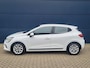 Renault Clio 1.0 TCe 100pk Intens | Climate Control | Apple Carplay | Navigatie | Parkeersensoren | Keyless Entry + Start | All Season Banden |
