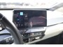 Volkswagen ID.3 First Plus 58 kWh 204PK / 150kW, NL Auto Door ons geleverd en onderhouden, fietsen steunhaak, SOH 88% adaptieve cruise control (acc), LED Matrix (IQ.Lights), achteruitrijcamera (rear view), keyless start & entry, 19" LMV, elektrisch verstel-, verwarm- en inklapbare buitenspiegels (spiegel pakket), verwarmbare voorstoelen, DAB+, navigatie, Apple Carplay & Android Auto, parkeersensoren voor en achter (pdc), multifunctioneel lederen stuurwiel etc.