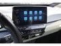 Volkswagen ID.3 First Plus 58 kWh 204PK / 150kW, NL Auto Door ons geleverd en onderhouden, fietsen steunhaak, SOH 88% adaptieve cruise control (acc), LED Matrix (IQ.Lights), achteruitrijcamera (rear view), keyless start & entry, 19" LMV, elektrisch verstel-, verwarm- en inklapbare buitenspiegels (spiegel pakket), verwarmbare voorstoelen, DAB+, navigatie, Apple Carplay & Android Auto, parkeersensoren voor en achter (pdc), multifunctioneel lederen stuurwiel etc.