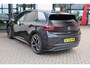 Volkswagen ID.3 First Plus 58 kWh 204PK / 150kW, NL Auto Door ons geleverd en onderhouden, fietsen steunhaak, SOH 88% adaptieve cruise control (acc), LED Matrix (IQ.Lights), achteruitrijcamera (rear view), keyless start & entry, 19" LMV, elektrisch verstel-, verwarm- en inklapbare buitenspiegels (spiegel pakket), verwarmbare voorstoelen, DAB+, navigatie, Apple Carplay & Android Auto, parkeersensoren voor en achter (pdc), multifunctioneel lederen stuurwiel etc.