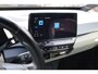 Volkswagen ID.3 First Plus 58 kWh 204PK / 150kW, NL Auto Door ons geleverd en onderhouden, fietsen steunhaak, SOH 88% adaptieve cruise control (acc), LED Matrix (IQ.Lights), achteruitrijcamera (rear view), keyless start & entry, 19" LMV, elektrisch verstel-, verwarm- en inklapbare buitenspiegels (spiegel pakket), verwarmbare voorstoelen, DAB+, navigatie, Apple Carplay & Android Auto, parkeersensoren voor en achter (pdc), multifunctioneel lederen stuurwiel etc.