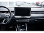 Volkswagen ID.7 Tourer Limited Edition | Achterbank in ongelijke delen neerklapbaar incl. middenarmsteun en doorlaadmogelijkheid | Afstandscontrolesysteem (Front Assist), met voetgangers- en fietsersherkenning | Automatische afstandsregeling (Adaptive Cruise Control)