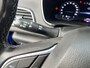 Renault Megane Estate 1.3 TCe Intens Airco Trekhaak 1700kg trekgewicht Cruise control Head up display Parkeersensoren voor en achter Telefoonverbinding Stuurwielbediening 5-Persoons Navigatiesysteem Lichtmetalenvelgen