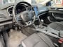 Renault Megane Estate 1.3 TCe Intens Airco Trekhaak 1700kg trekgewicht Cruise control Head up display Parkeersensoren voor en achter Telefoonverbinding Stuurwielbediening 5-Persoons Navigatiesysteem Lichtmetalenvelgen