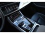 Audi Q8 55 TFSI e quattro Pro Line | Incl. 12 maanden Garantie | Night Vision Assistant | Luchtvering | Panorama dak | 360* Camera | Keyless Go | Stoel/stuur verwarming | Stoelventilatie | Elektrisch verstelbare stoelen | Elektrische kofferbakklep | Adaptive cruise | Dodehoekdetectie | Apple CarPlay/Android Auto | DAB | Climate controle | Automatisch inparkeren | Navigatie |