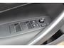 Toyota Corolla HYBRID 140 EL-ACHTERKLEP STOEL-STUUR & RUITENWISSERS VERW. PARK.SENSOREN V+A KEYLESS HALF-LEDER