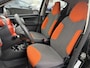 Toyota Aygo 1.0 VVT-i Dynamic Orange NL Auto Dealer Onderhouden Airco Bluetooth Radio LMV
