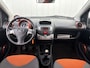 Toyota Aygo 1.0 VVT-i Dynamic Orange NL Auto Dealer Onderhouden Airco Bluetooth Radio LMV